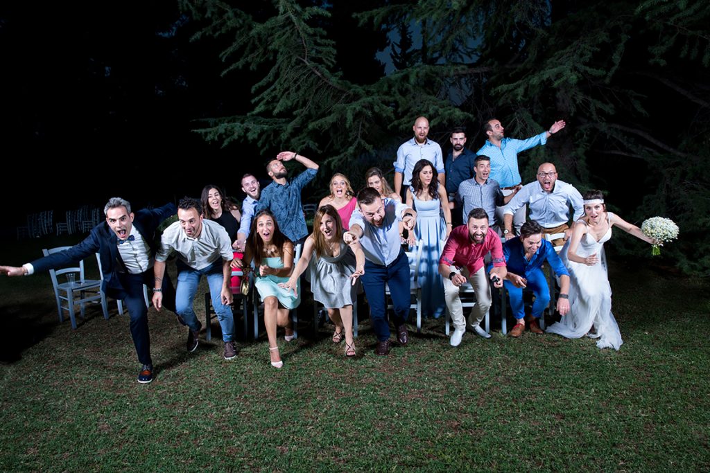 φωτογραφία με πολλούς φίλους